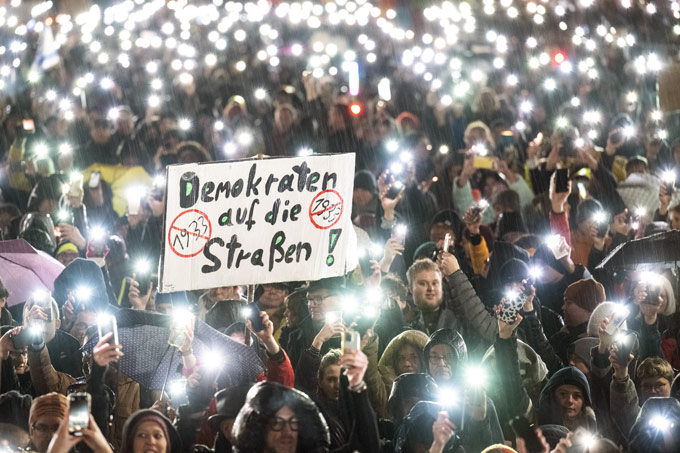 Demonstration gegen Rechtsextremismus in Darmstadt / Foto: Picture Alliance/dpa/Boris Roessler