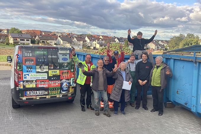 Nach getaner Arbeit - Foto: Vaihinger Streuobst Initiative